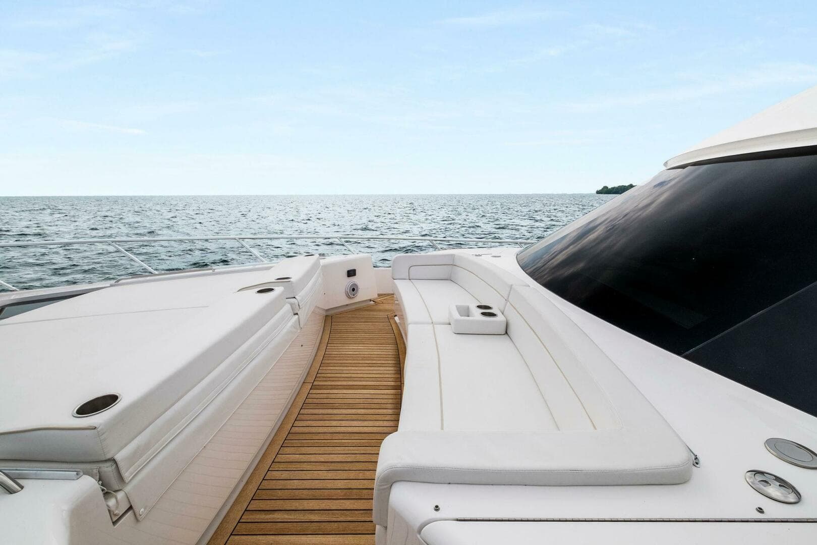 2022 Viking 75 — photo 35