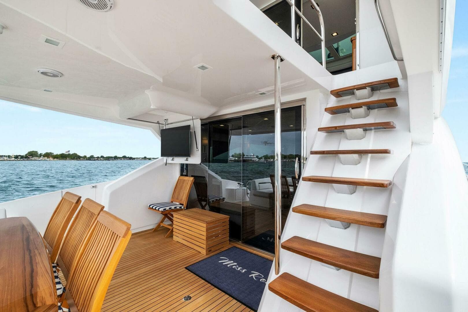 2022 Viking 75 — photo 7