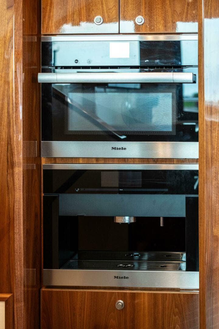 2022 Viking 75 — photo 46