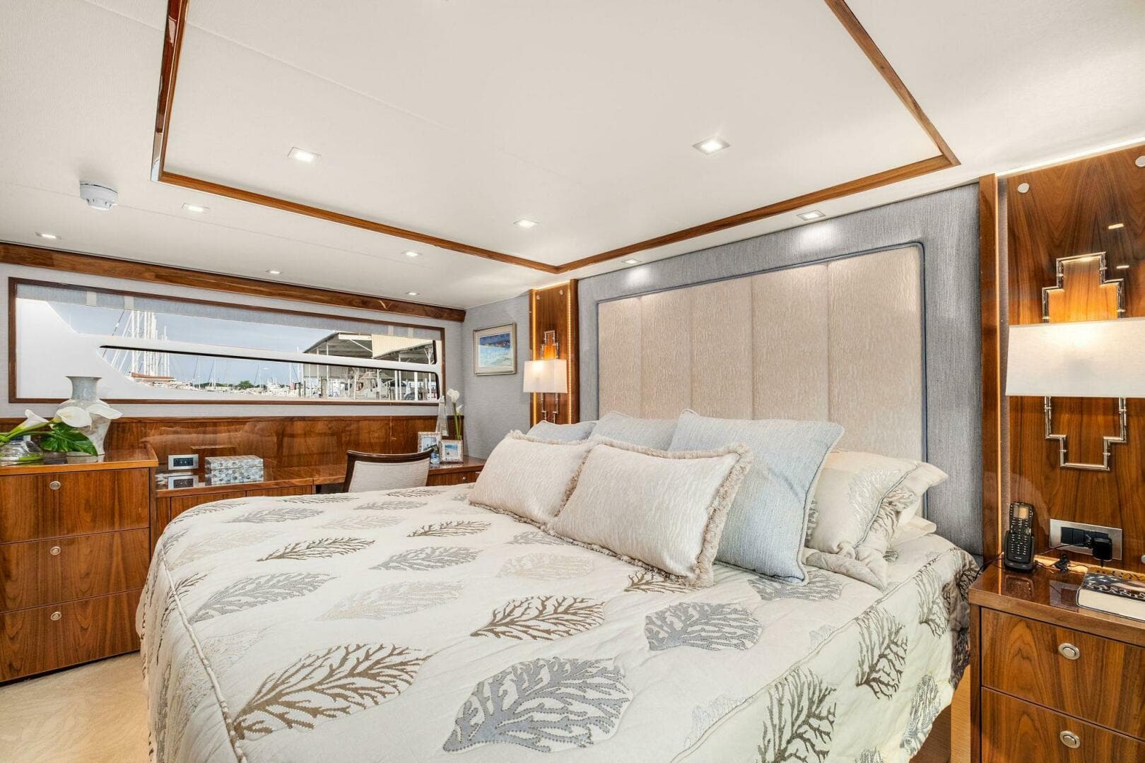 2022 Viking 75 — photo 57