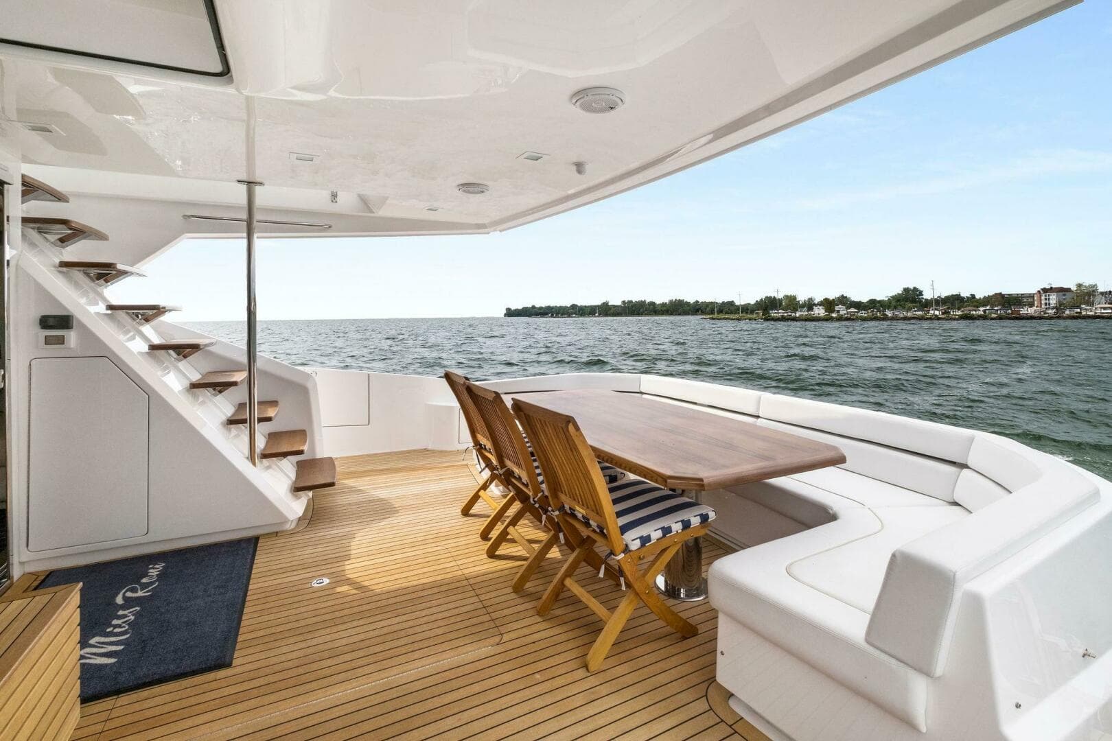 2022 Viking 75 — photo 82