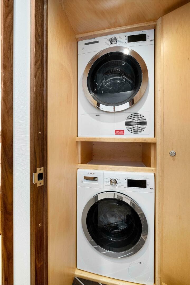 2022 Viking 75 — photo 14