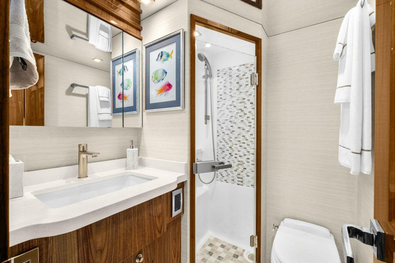 2022 Viking 75 — photo 53