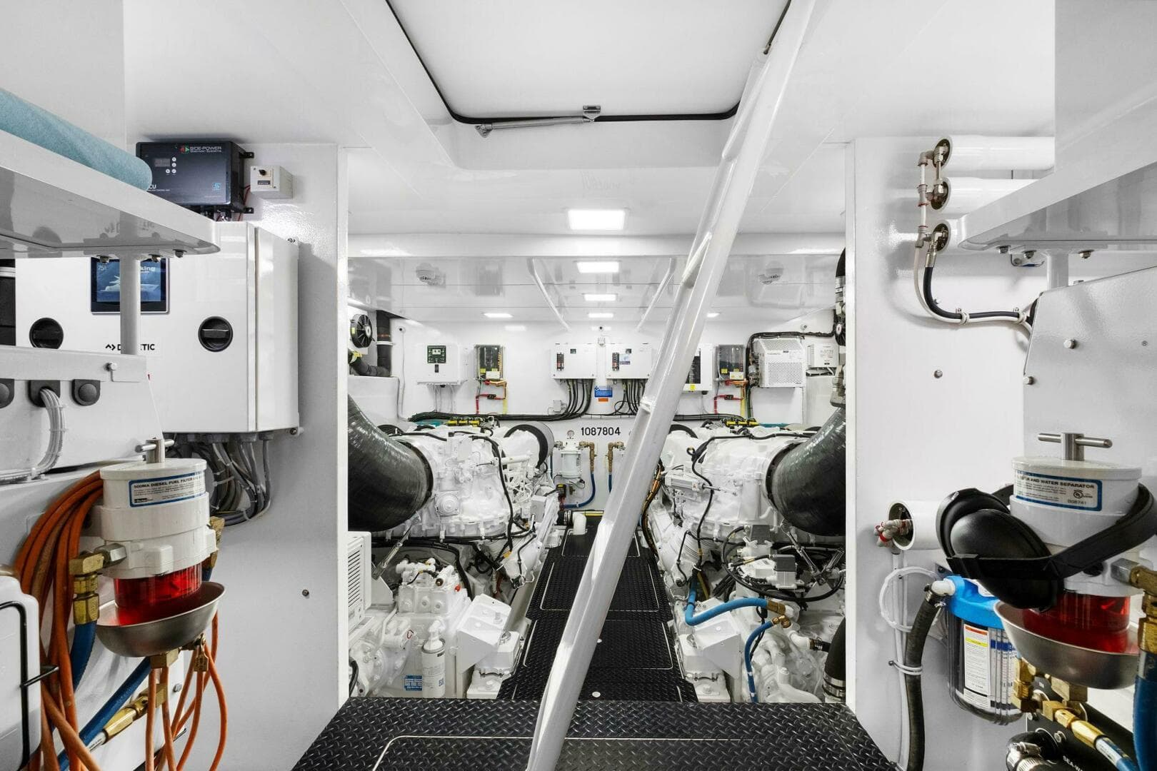 2022 Viking 75 — photo 54