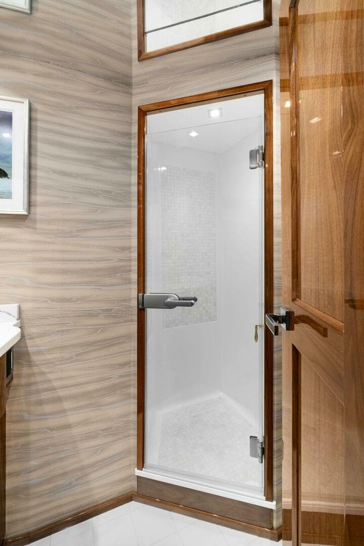 2022 Viking 75 — photo 62