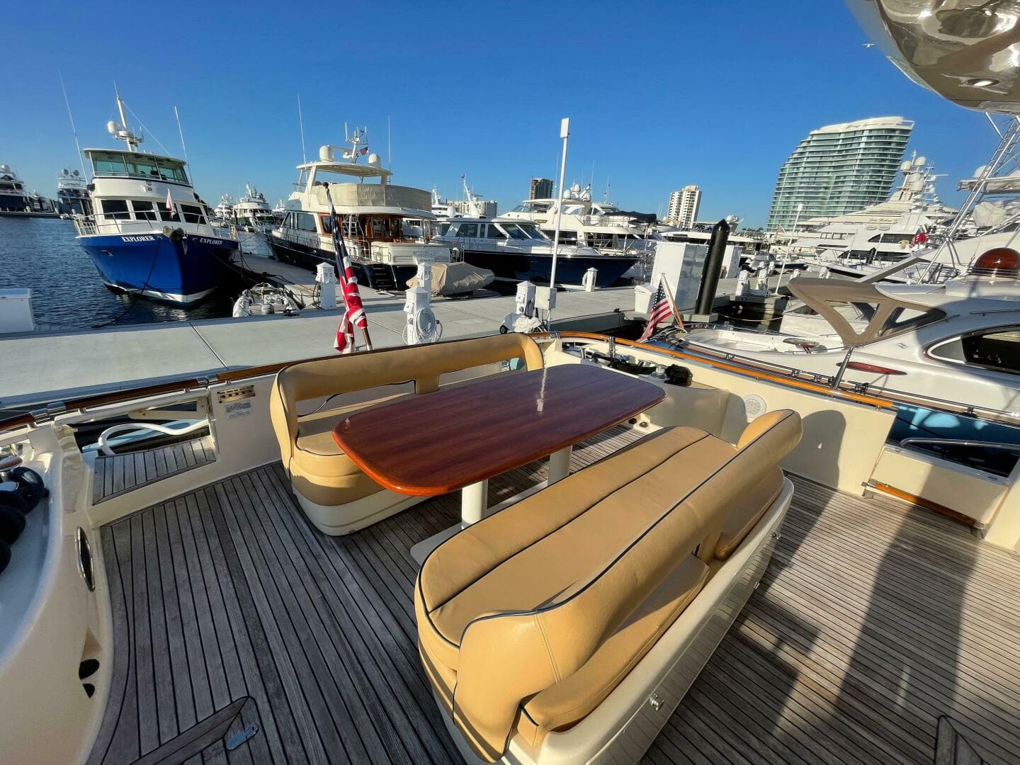 2006 Mochi Craft 74 Dolphin — photo 39