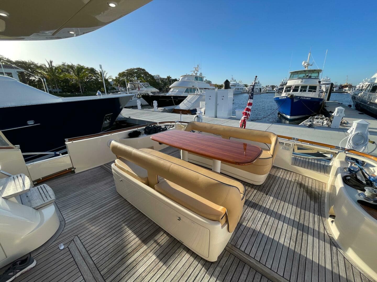 2006 Mochi Craft 74 Dolphin — photo 40