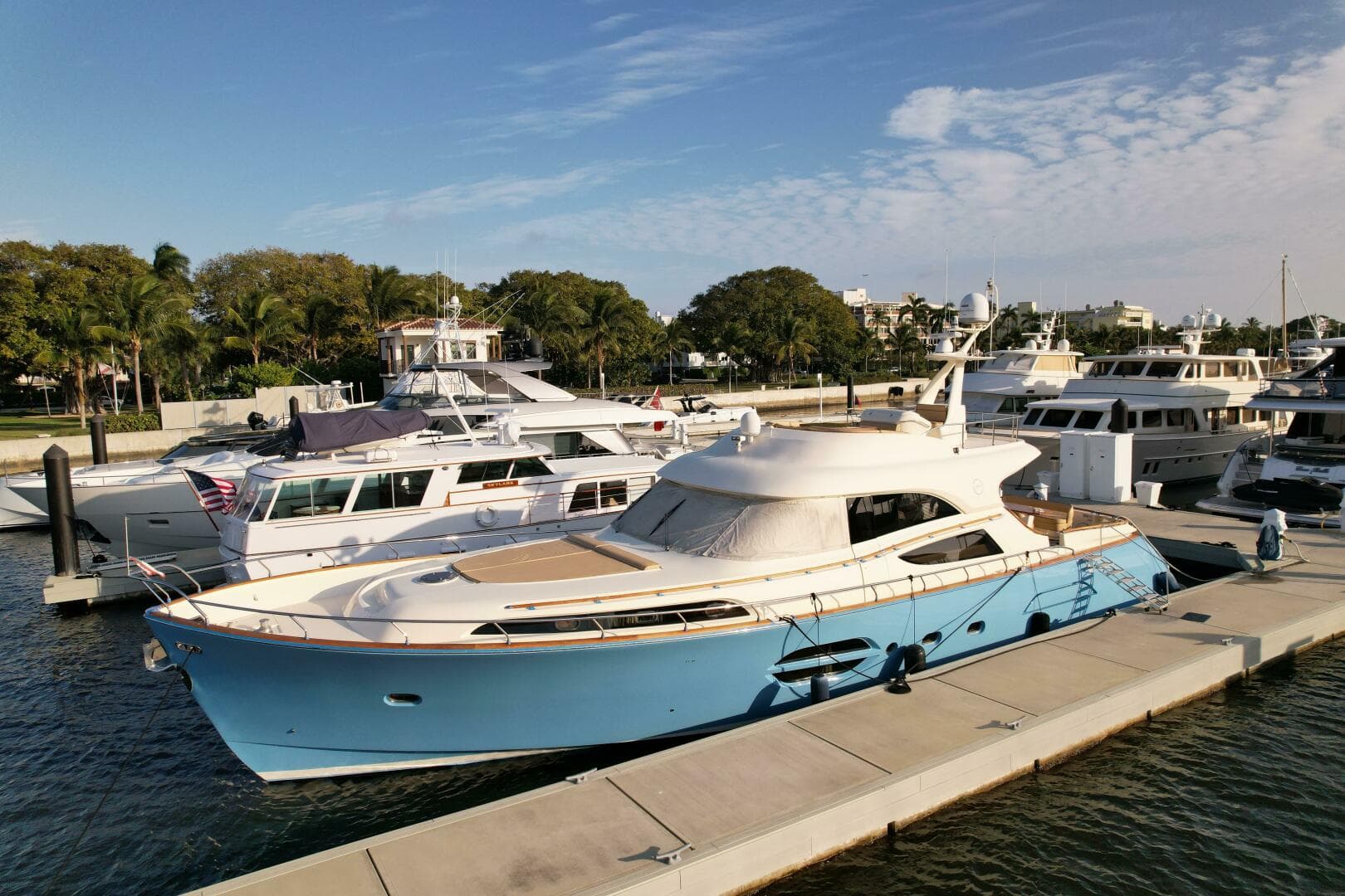 2006 Mochi Craft 74 Dolphin — photo 1