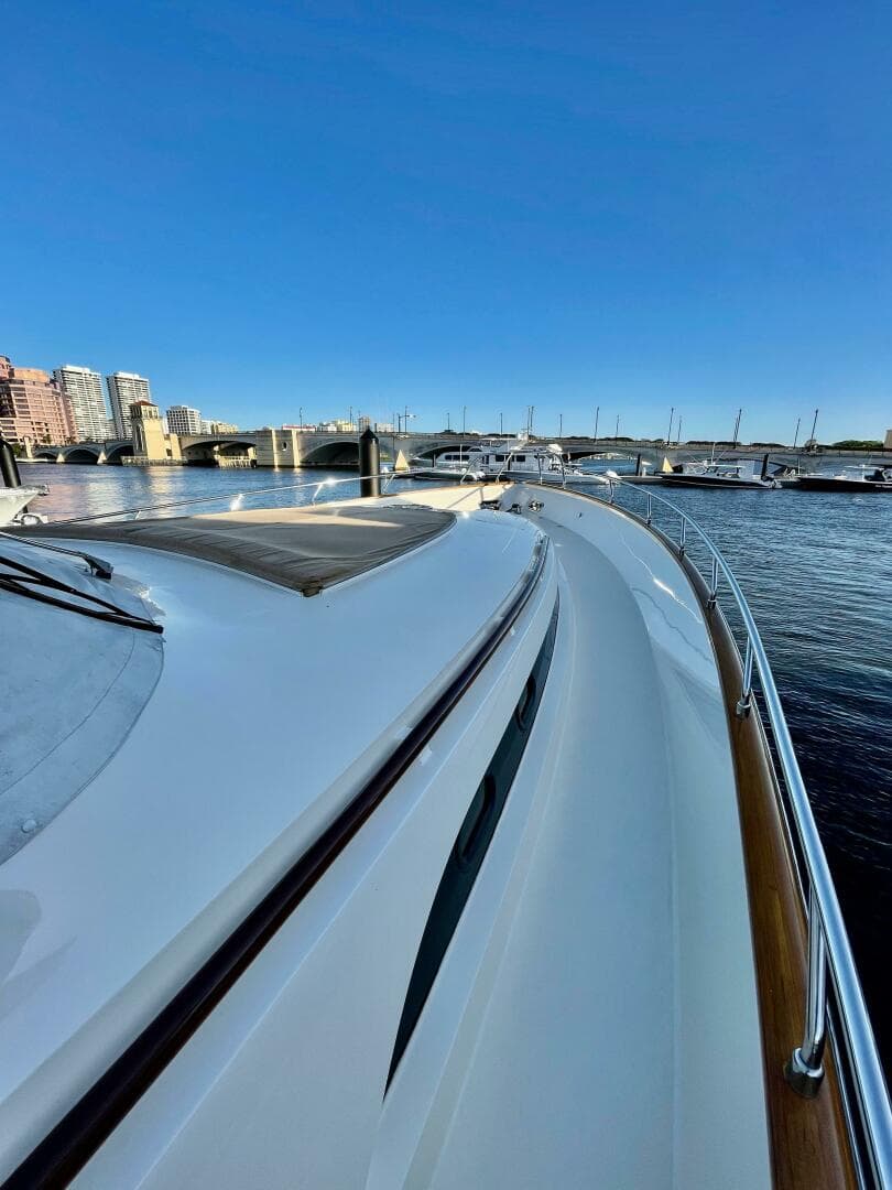 2006 Mochi Craft 74 Dolphin — photo 46