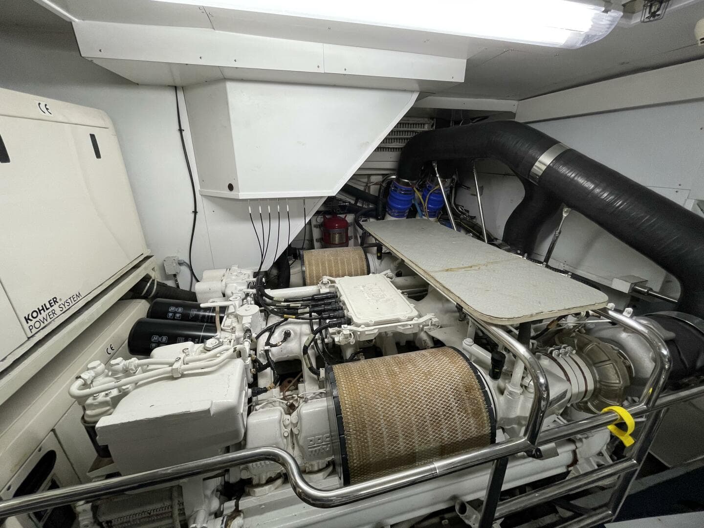 2006 Mochi Craft 74 Dolphin — photo 34