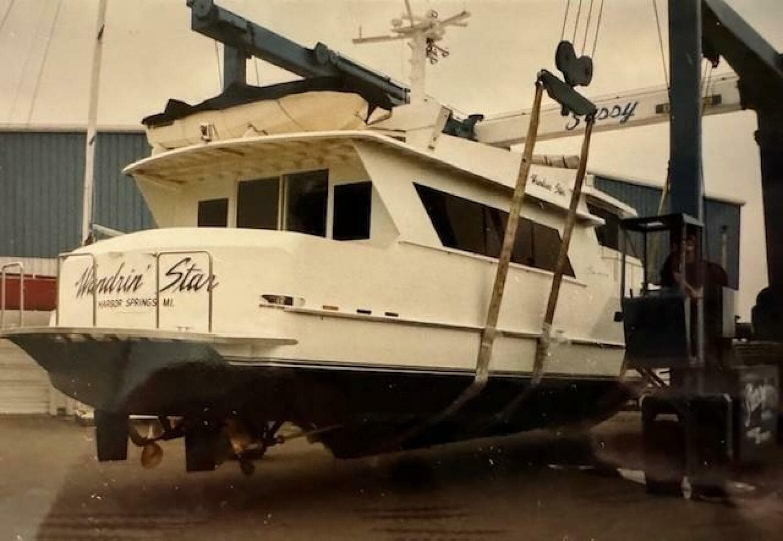 1990 Motor Yacht 70 Brata — photo 16