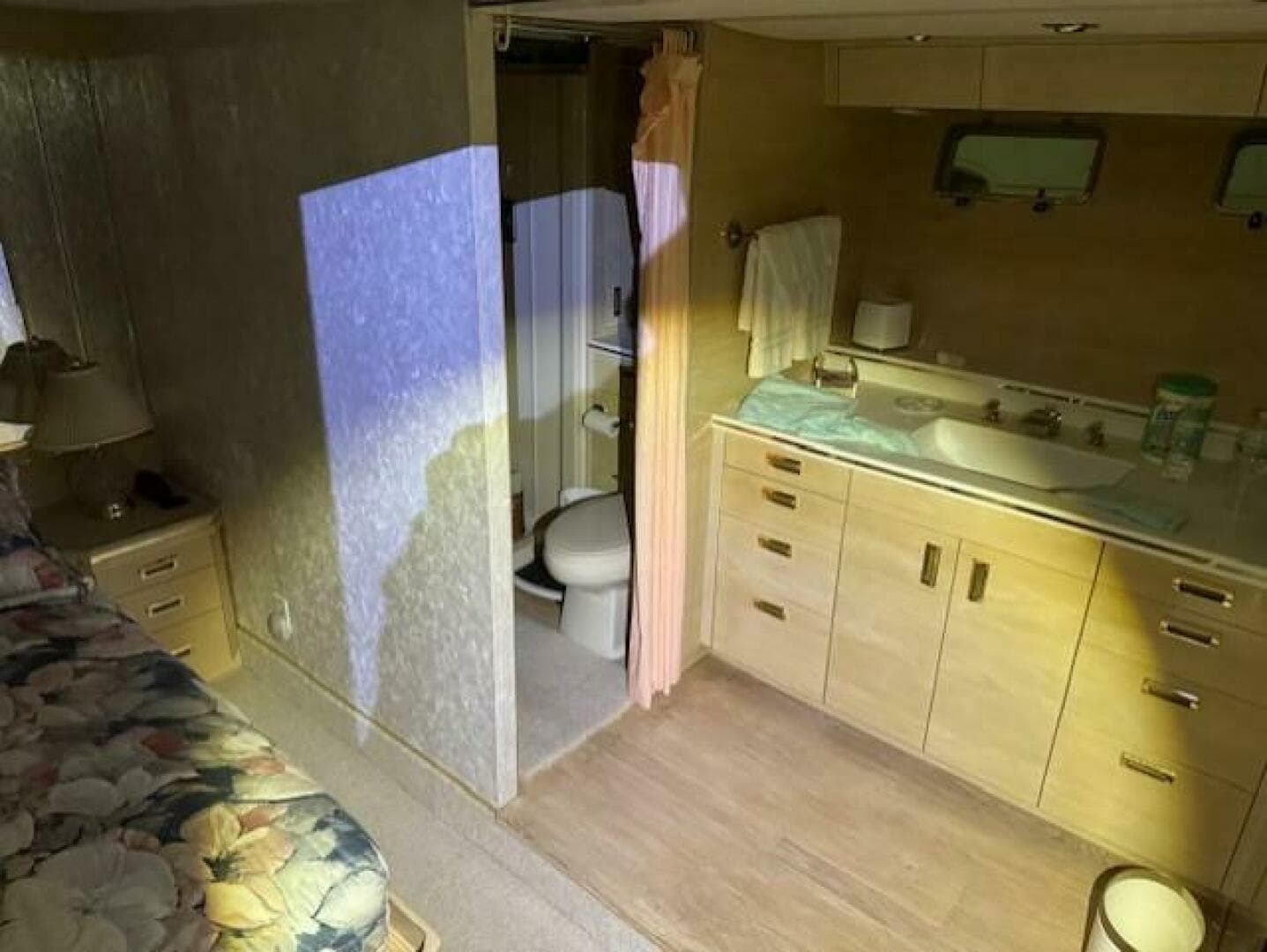 1990 Motor Yacht 70 Brata — photo 32