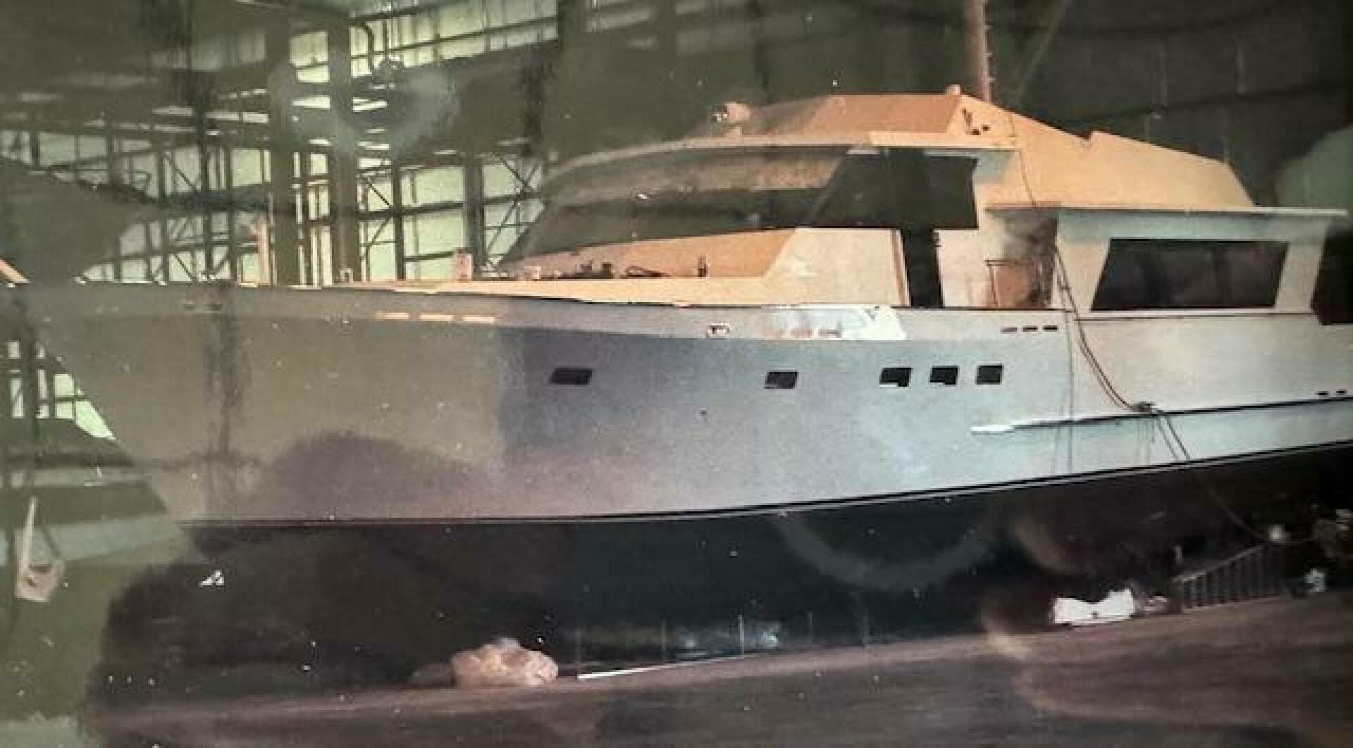 1990 Motor Yacht 70 Brata — photo 8