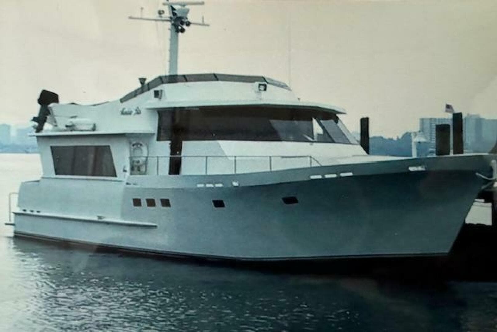 1990 Motor Yacht 70 Brata — photo 11