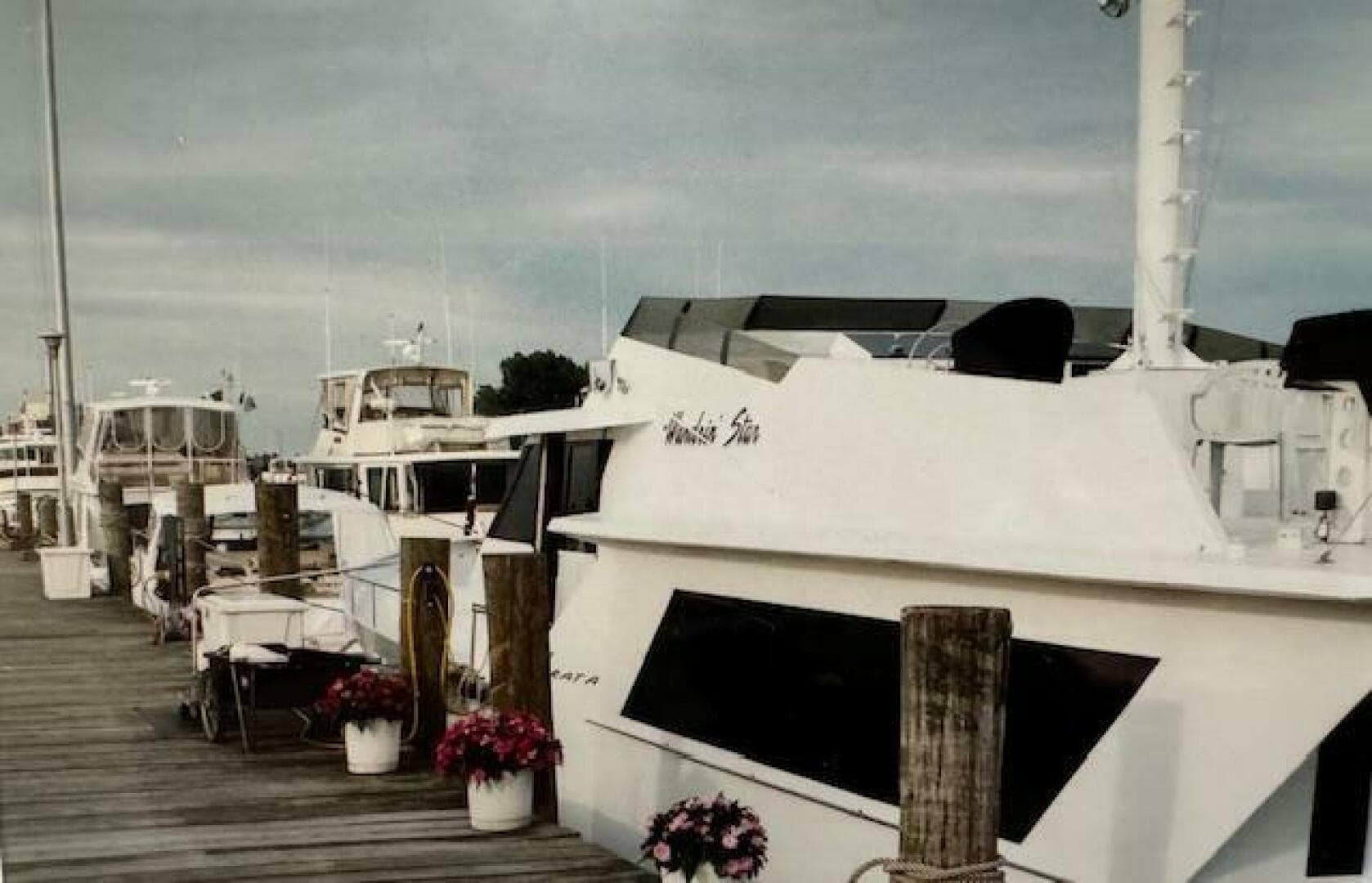 1990 Motor Yacht 70 Brata — photo 6