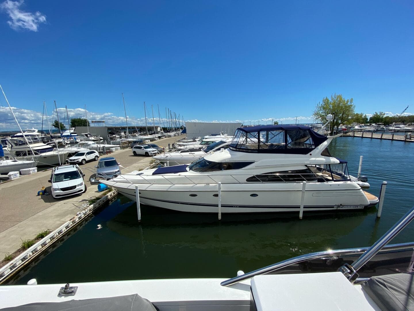 1998 Sunseeker 62 Manhattan — photo 1