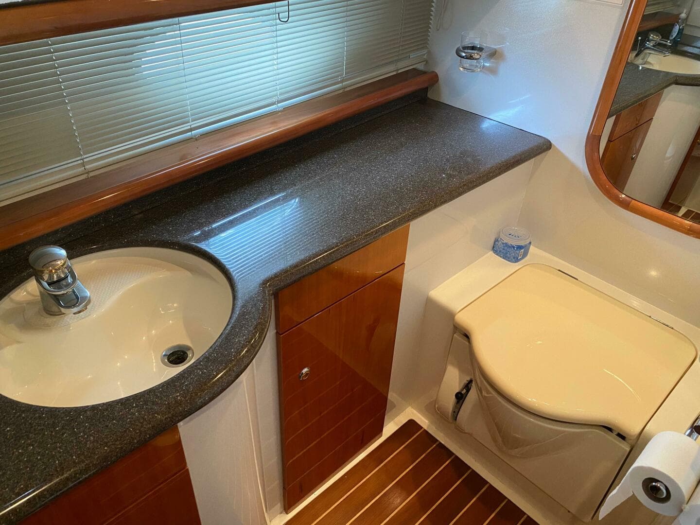 1998 Sunseeker 62 Manhattan — photo 37