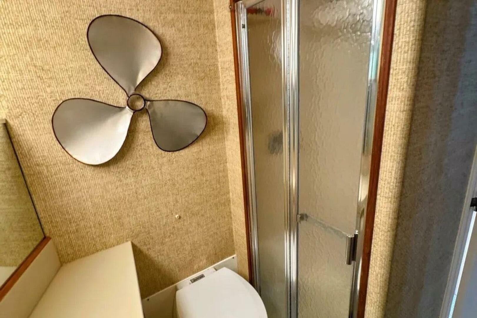 1986 Bertram 58 Flybridge — photo 104