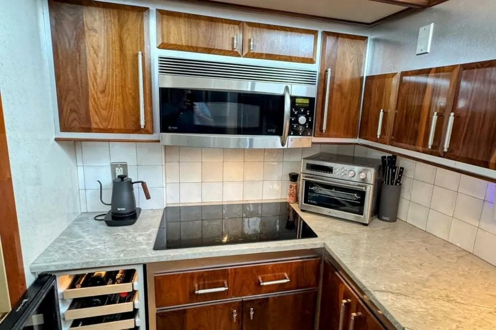 1986 Bertram 58 Flybridge — photo 85