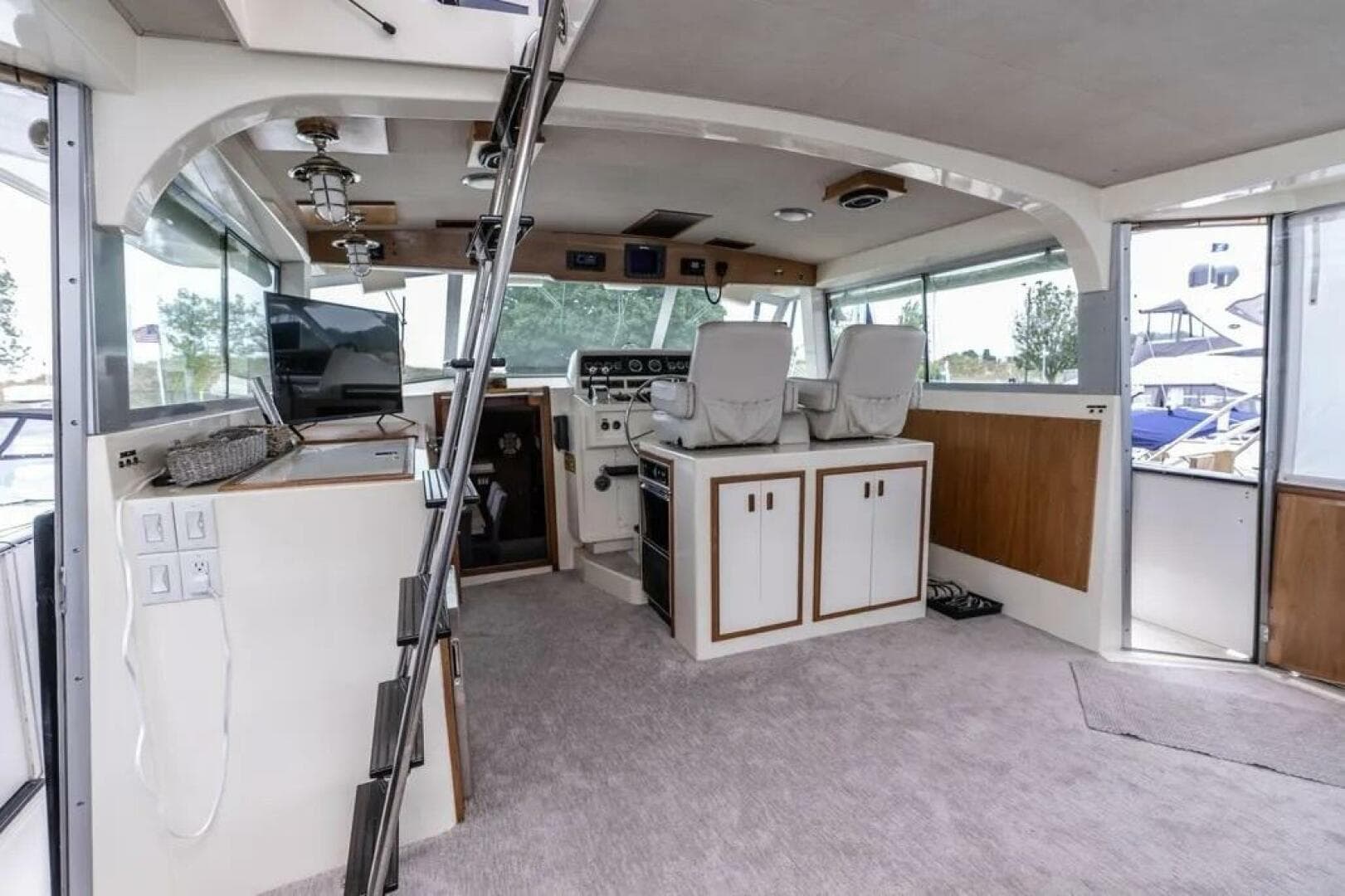 1986 Bertram 58 Flybridge — photo 62