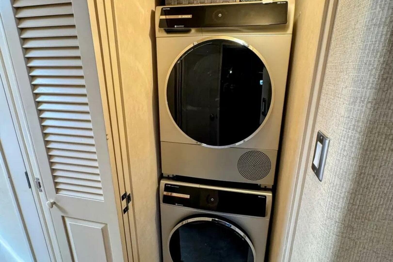 1986 Bertram 58 Flybridge — photo 112