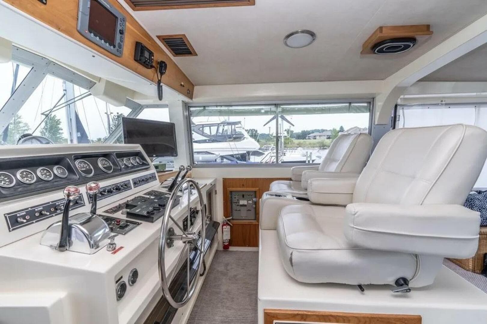 1986 Bertram 58 Flybridge — photo 55