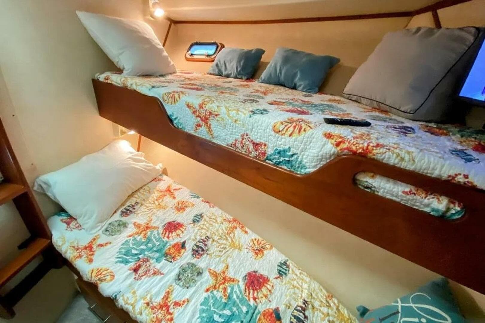 1986 Bertram 58 Flybridge — photo 107