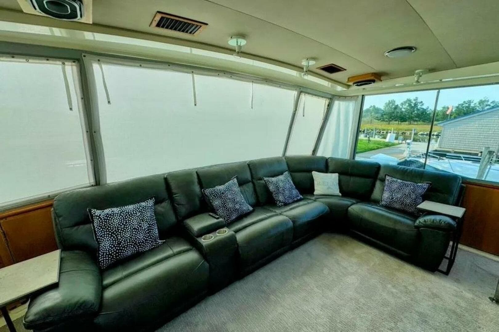 1986 Bertram 58 Flybridge — photo 46