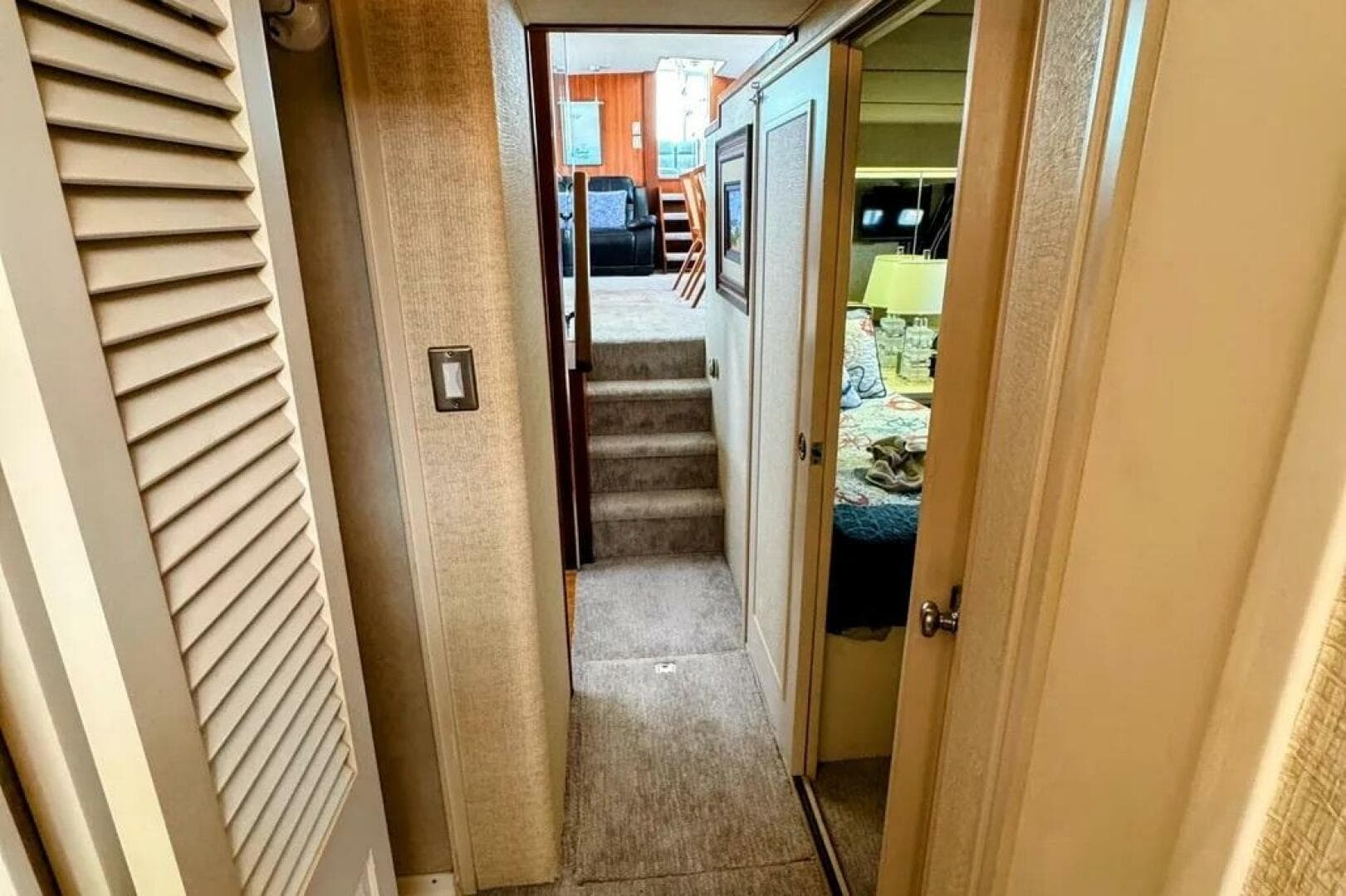 1986 Bertram 58 Flybridge — photo 111