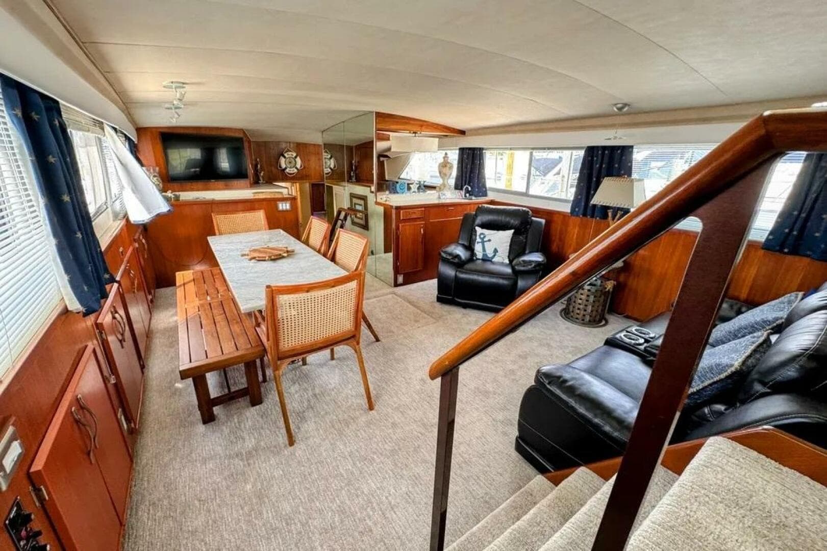 1986 Bertram 58 Flybridge — photo 79