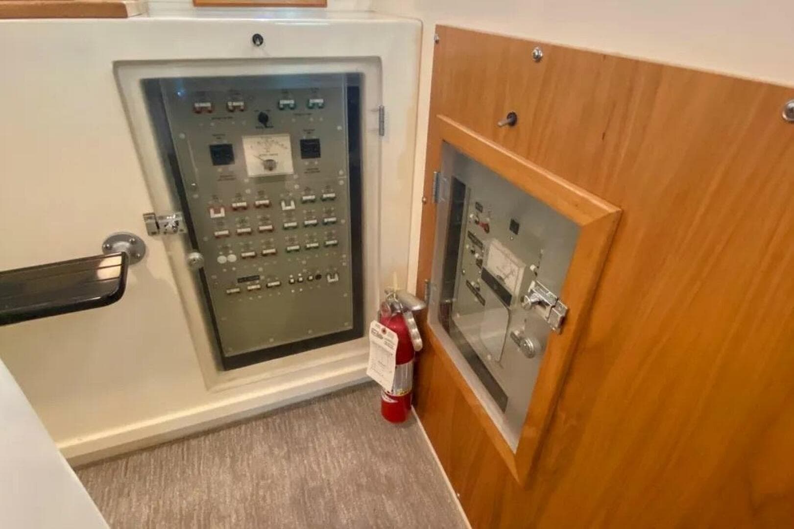 1986 Bertram 58 Flybridge — photo 68