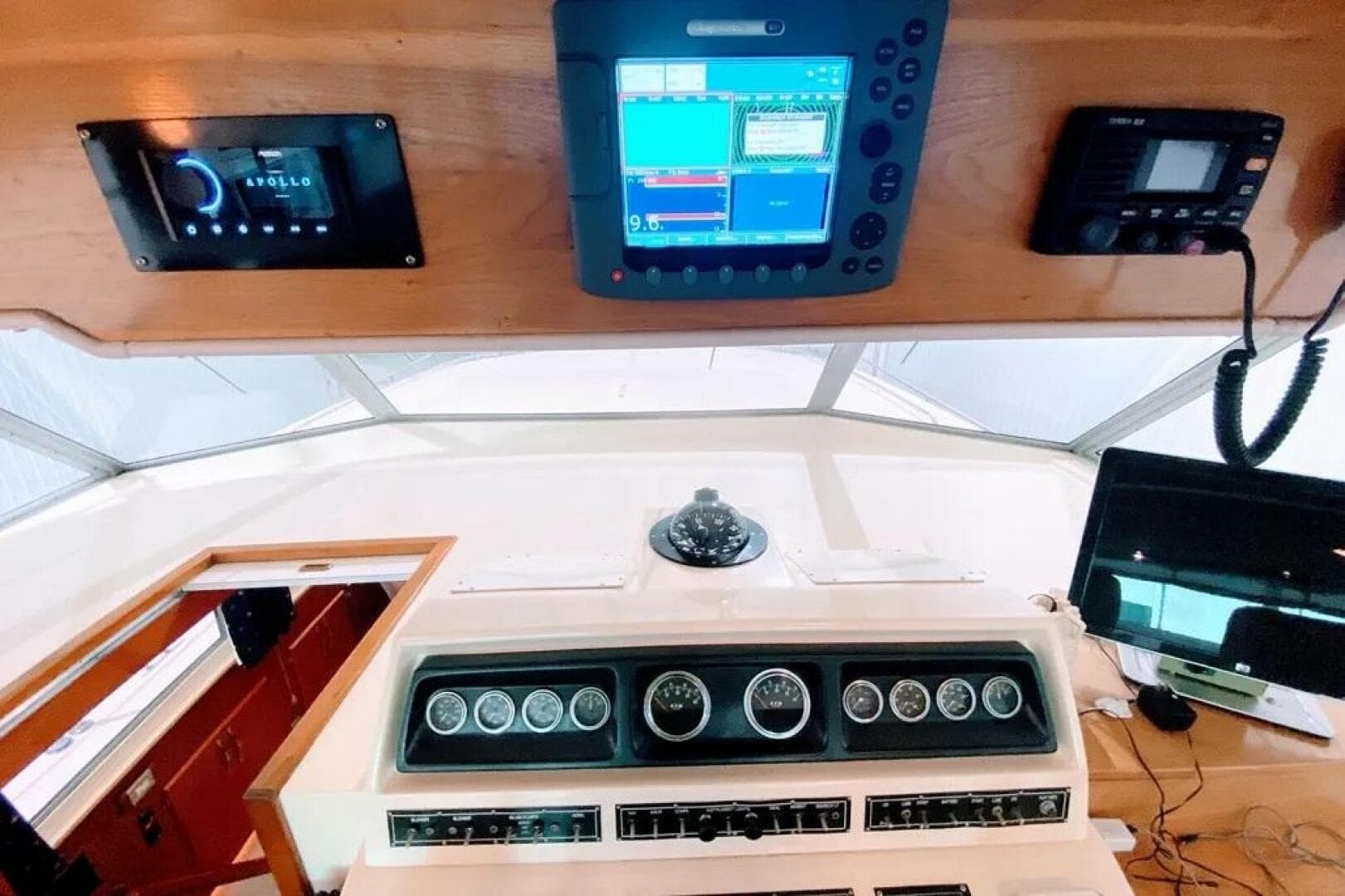 1986 Bertram 58 Flybridge — photo 54