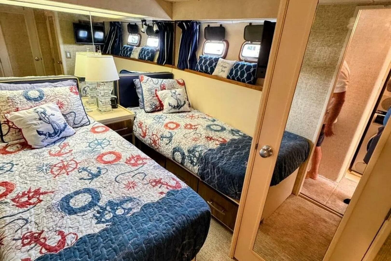 1986 Bertram 58 Flybridge — photo 100