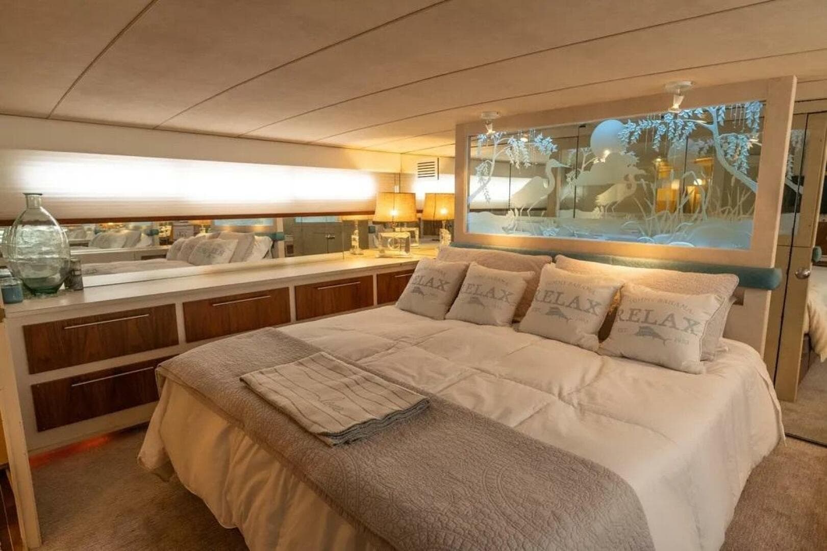 1986 Bertram 58 Flybridge — photo 92