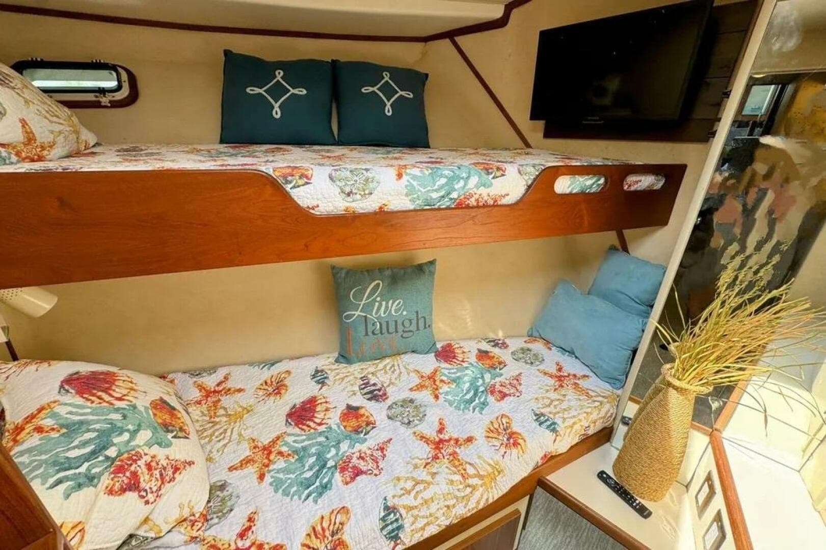 1986 Bertram 58 Flybridge — photo 108