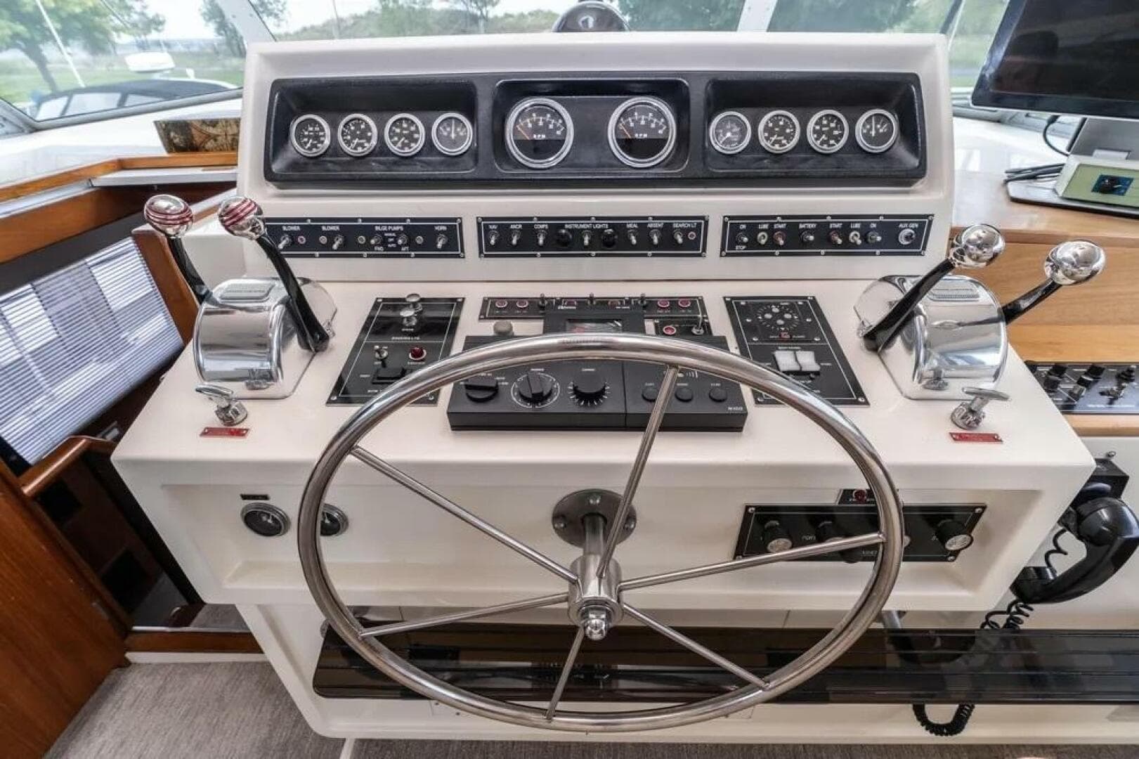 1986 Bertram 58 Flybridge — photo 57