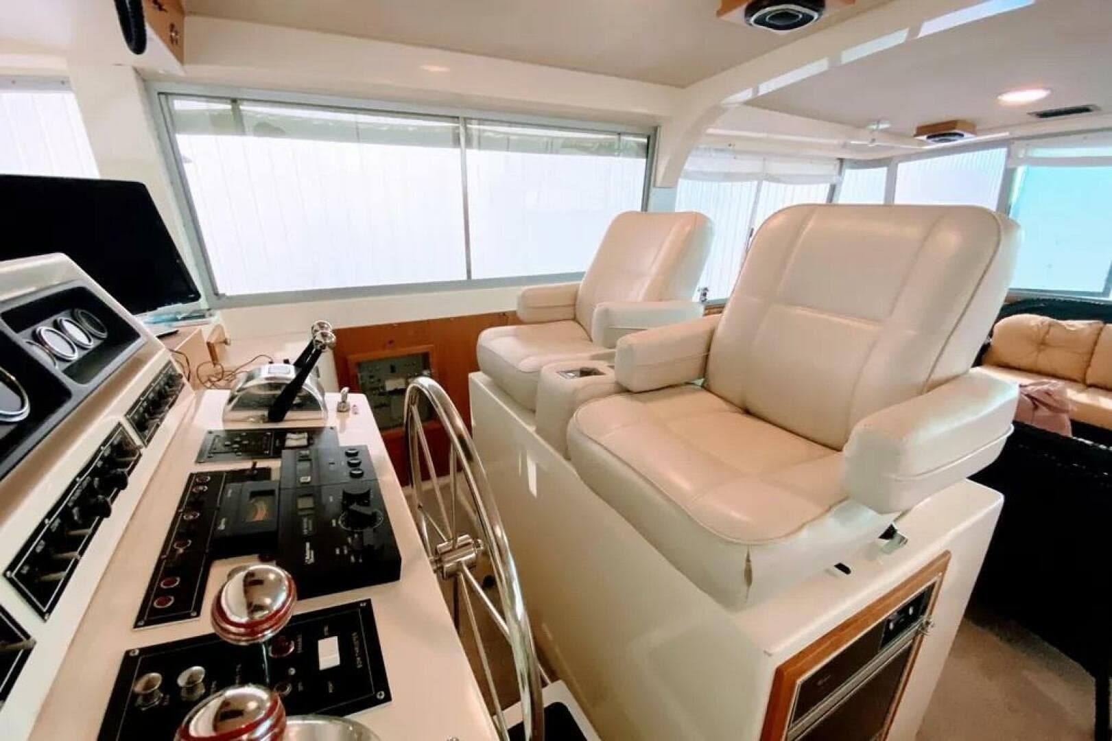 1986 Bertram 58 Flybridge — photo 52