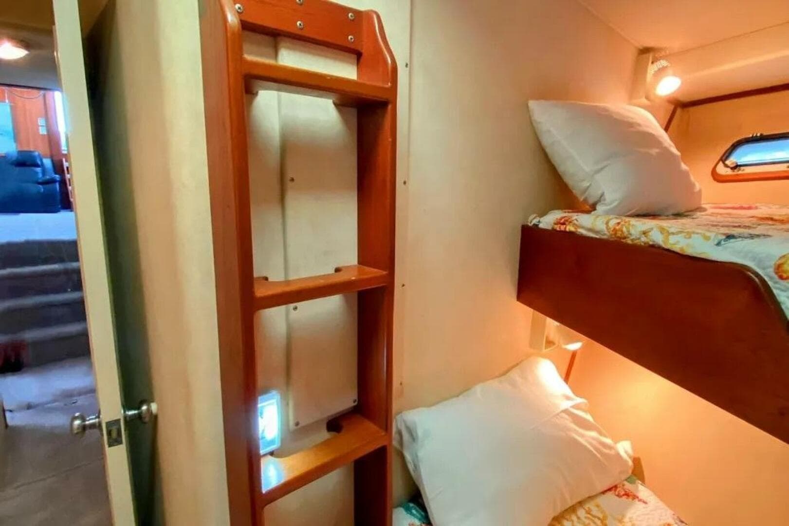 1986 Bertram 58 Flybridge — photo 106