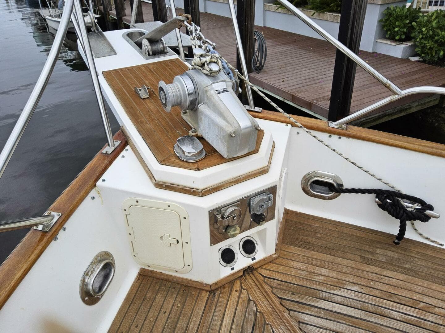 1997 Grand Banks Europa — photo 42