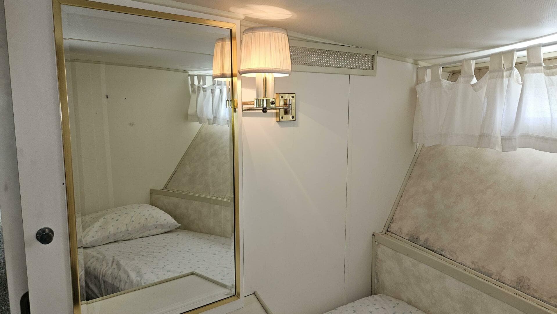 1971 Chris-Craft 47 Commander — photo 62