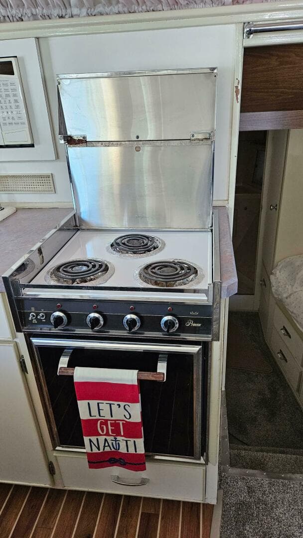 1971 Chris-Craft 47 Commander — photo 30