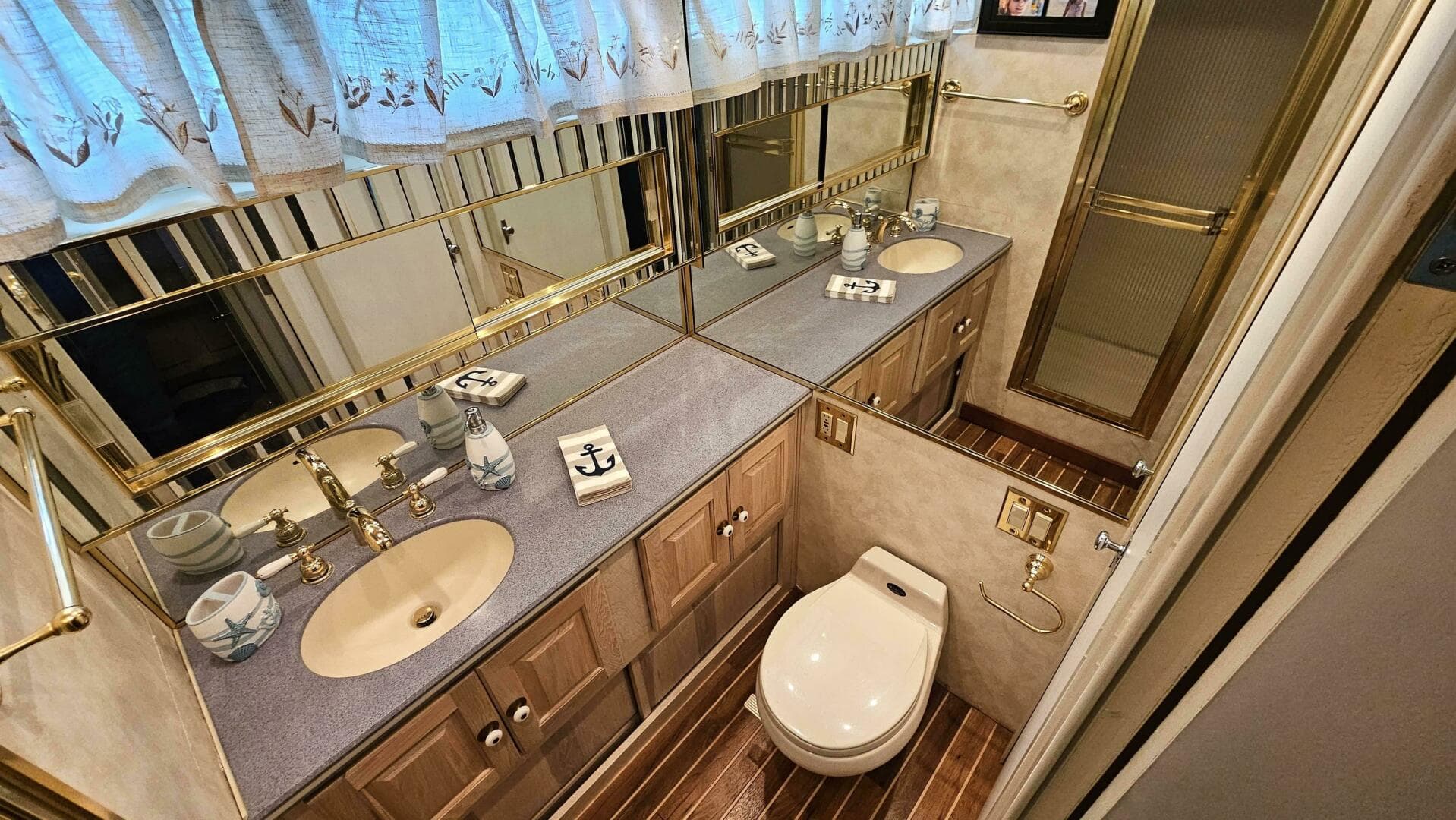 1971 Chris-Craft 47 Commander — photo 52