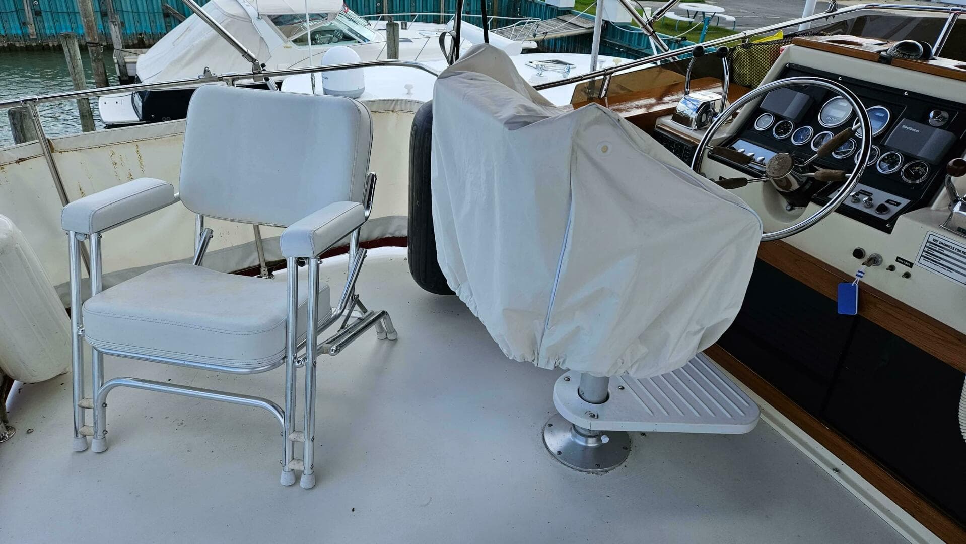 1971 Chris-Craft 47 Commander — photo 71