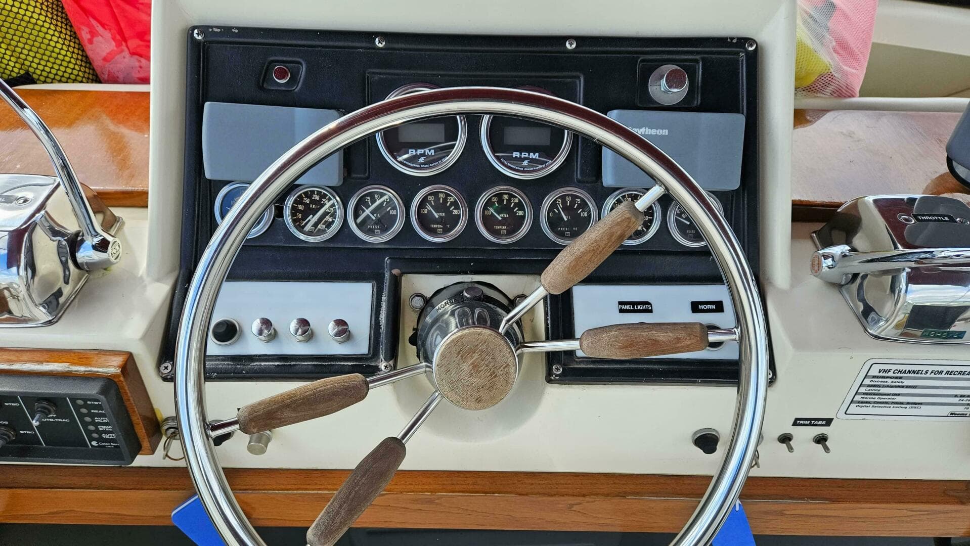 1971 Chris-Craft 47 Commander — photo 74