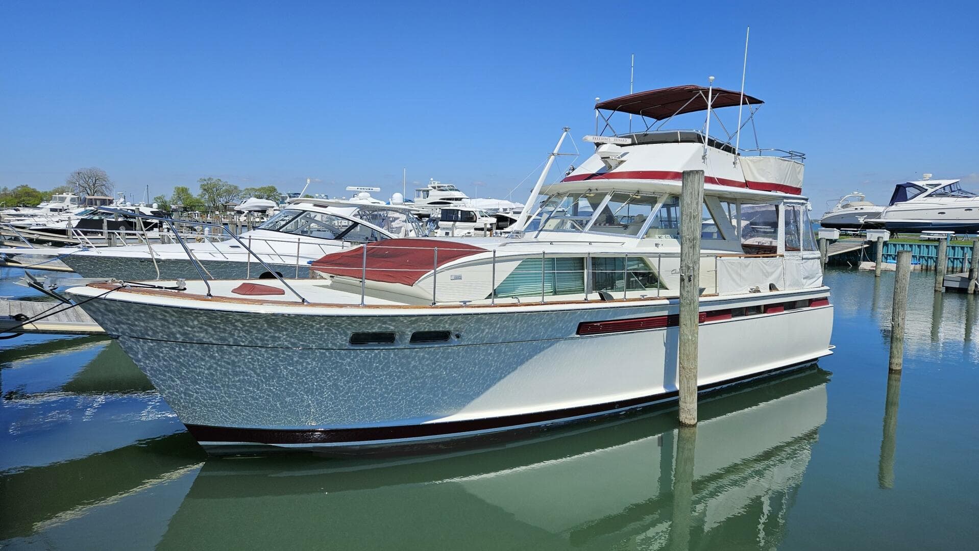 1971 Chris-Craft 47 Commander — photo 1