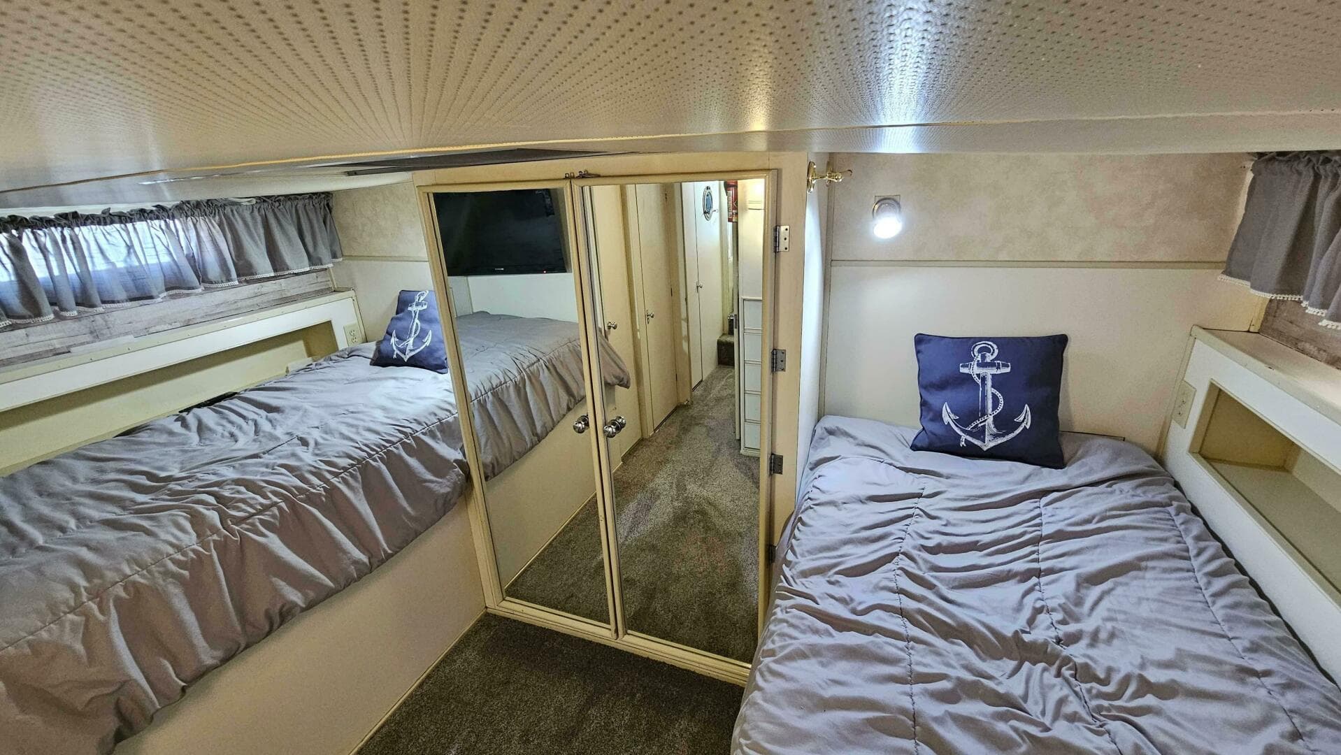 1971 Chris-Craft 47 Commander — photo 50