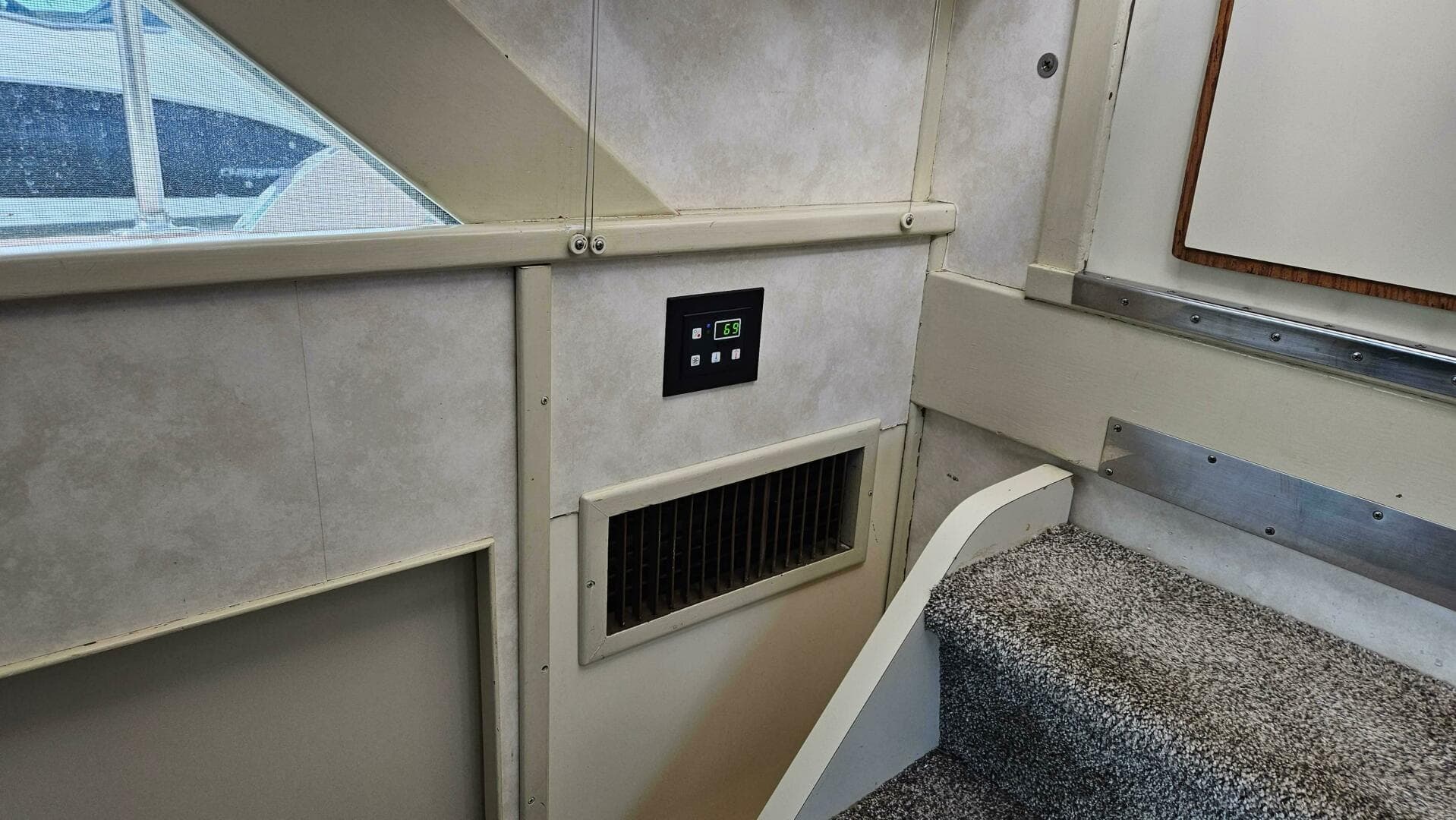 1971 Chris-Craft 47 Commander — photo 18