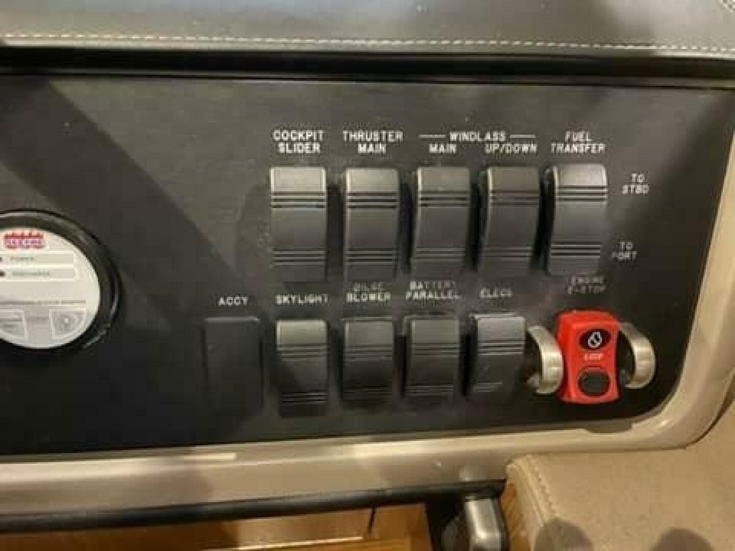 2017 Sea Ray 460 Sundancer — photo 22