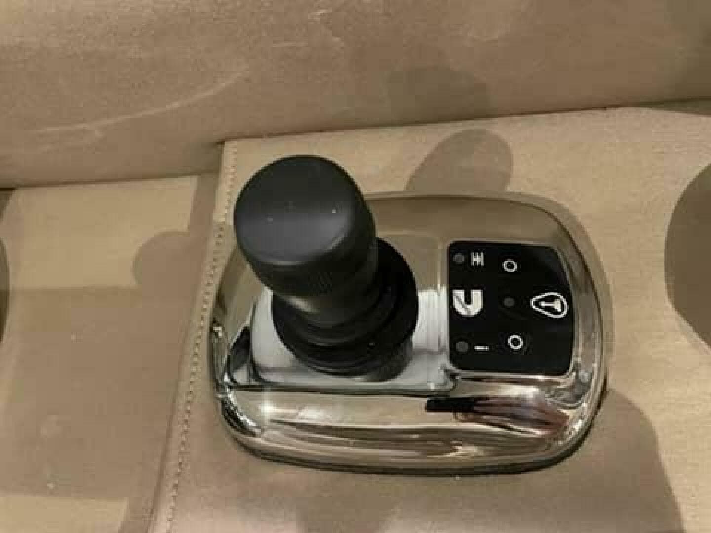 2017 Sea Ray 460 Sundancer — photo 61