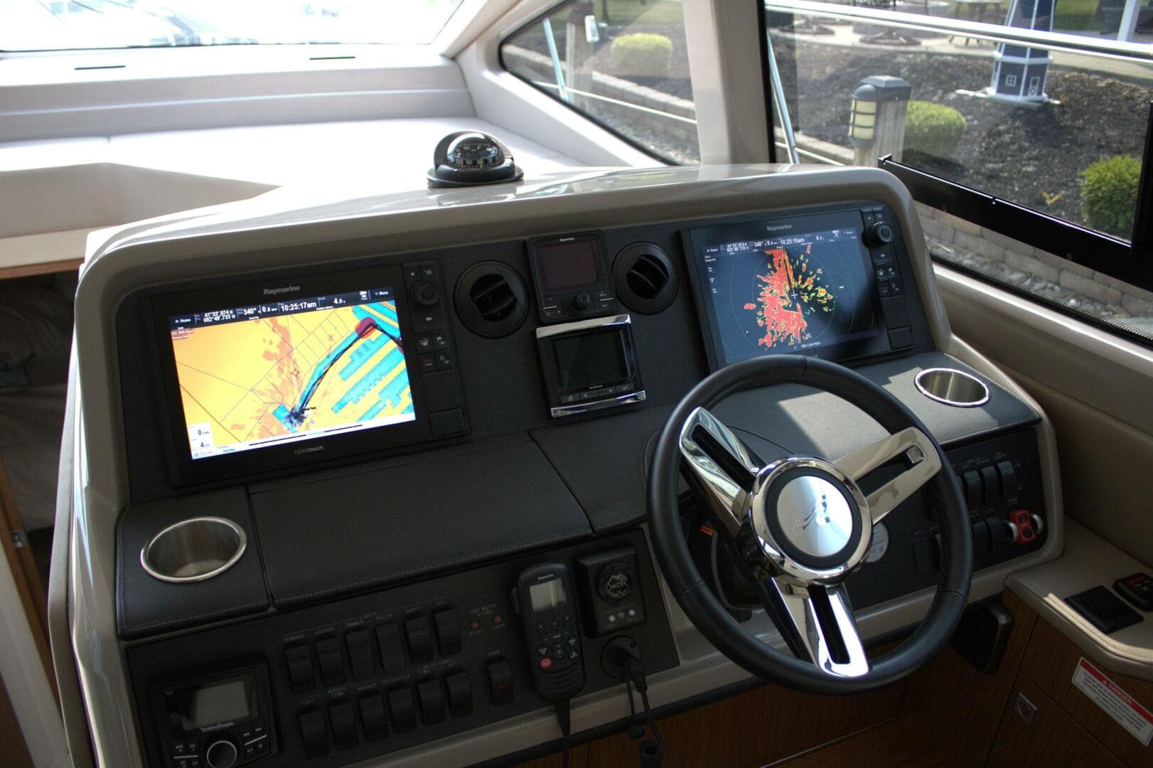 2017 Sea Ray 460 Sundancer — photo 40